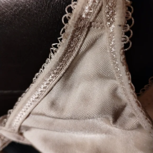 Wacoal Cream Bra.  34C - Picture 8 of 9